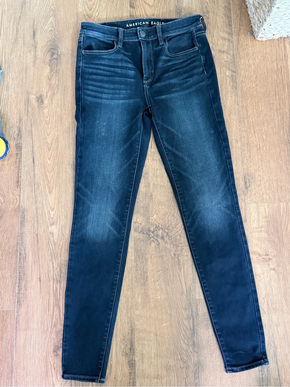 American Eagle Outfitters Dark Blue High-Rise Skinny Jeans, size 6 long